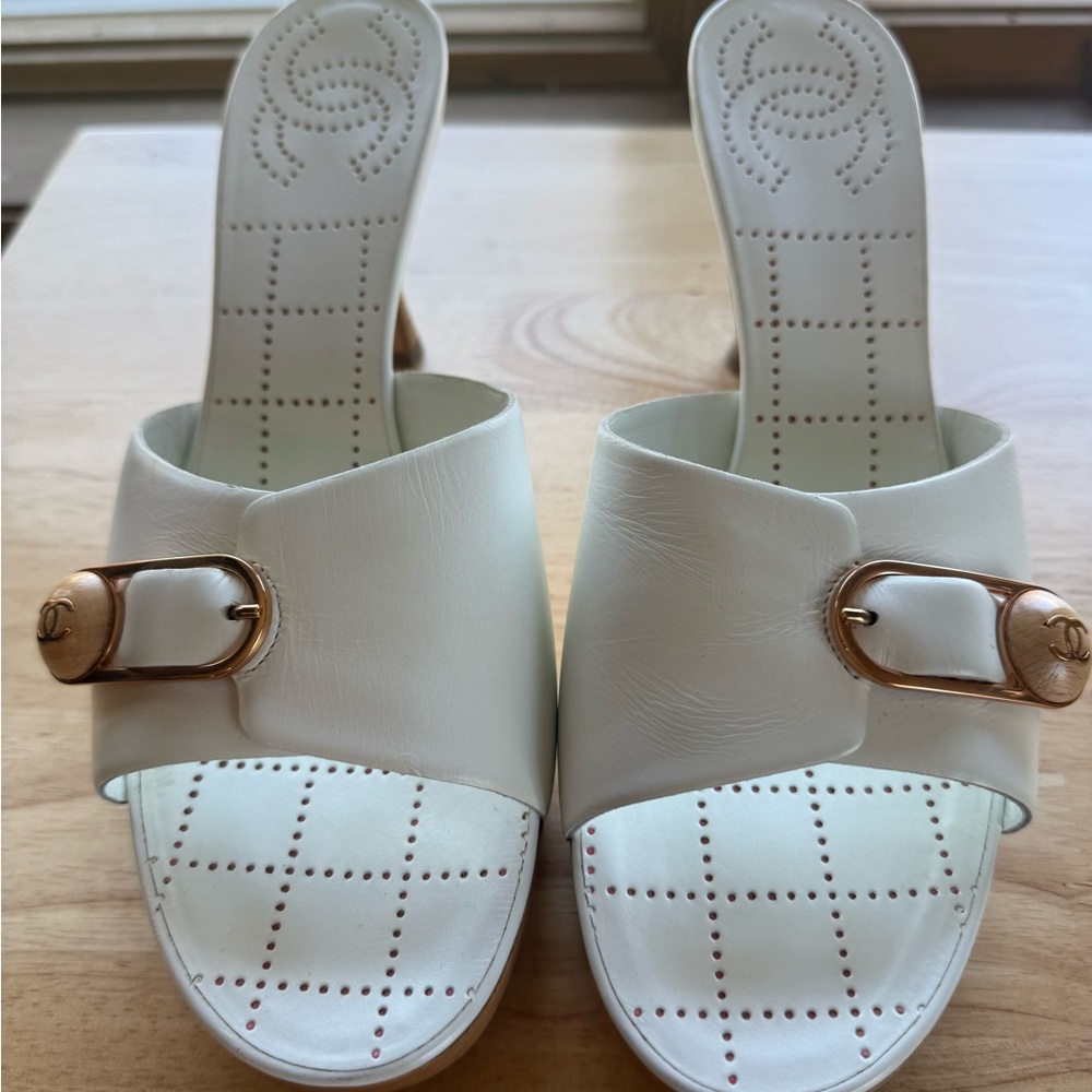 Chanel White Women's Slide heels  with Gold Buckle